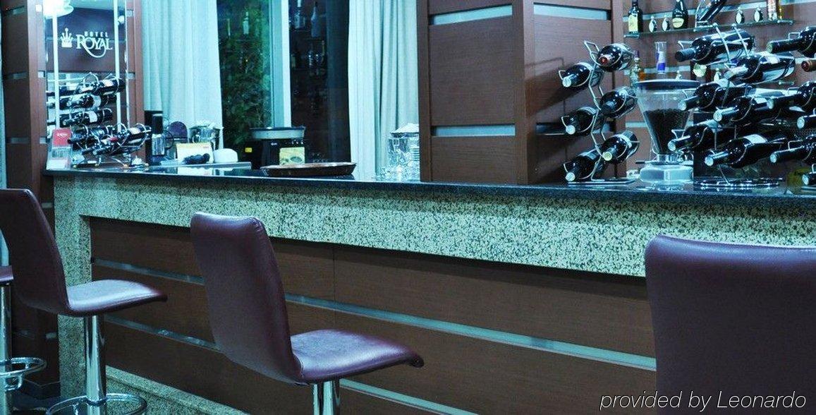 Hotel Royal Pristina Restaurant foto
